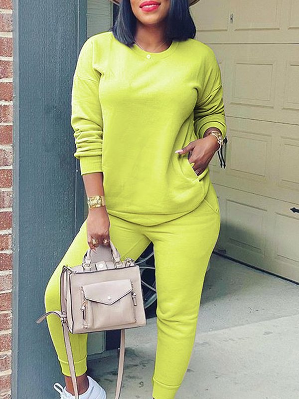 Indiebeautie Solid Sweatshirt & Jogger Pants Set