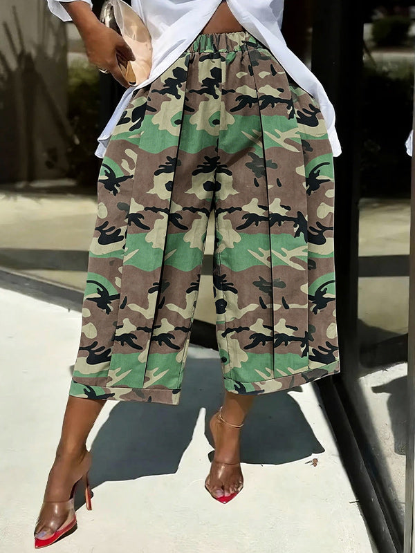 Camo Wide-Leg Cropped Pants
