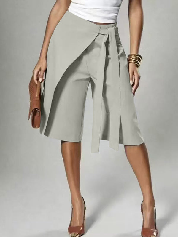 Solid Tied Bermuda Shorts